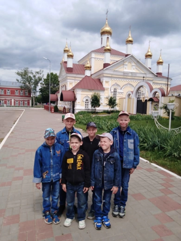 Экскурсия по городу &amp;quot;Мы по городу гуляли, много нового узнали&amp;quot;..